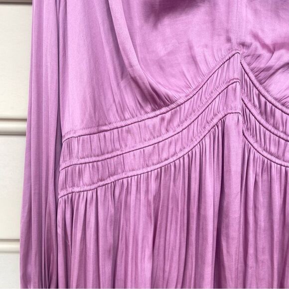 Torrid Mauve Peplum Satin Smocked Waist Top V-Neck Size 3X - Picture 4 of 8